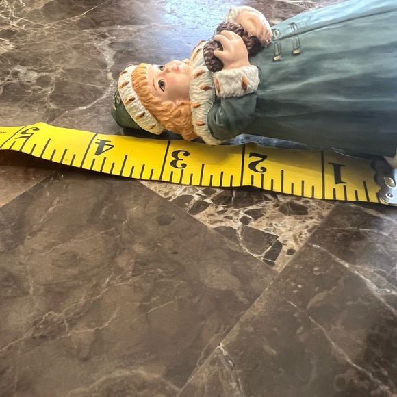 Maud Humphrey Bogart Winter Days Figurine - Picture 9 of 10